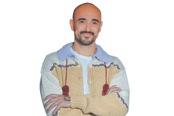 Abel Pintos publica un libro por sus 30 años de carrera: “Tenemos que aprender a ser solidarios”